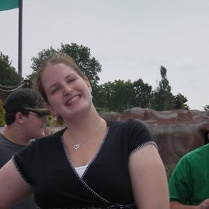 Meet your Posher, Danielle